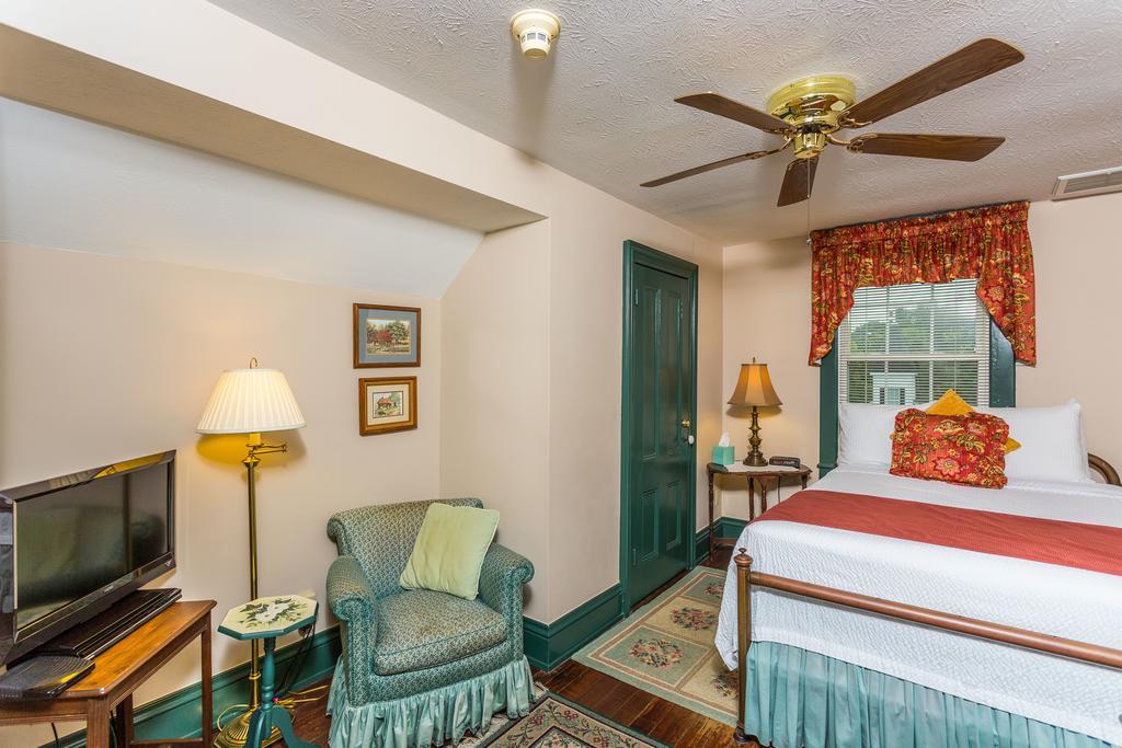 Spencer House Inn Saint Marys Habitación foto